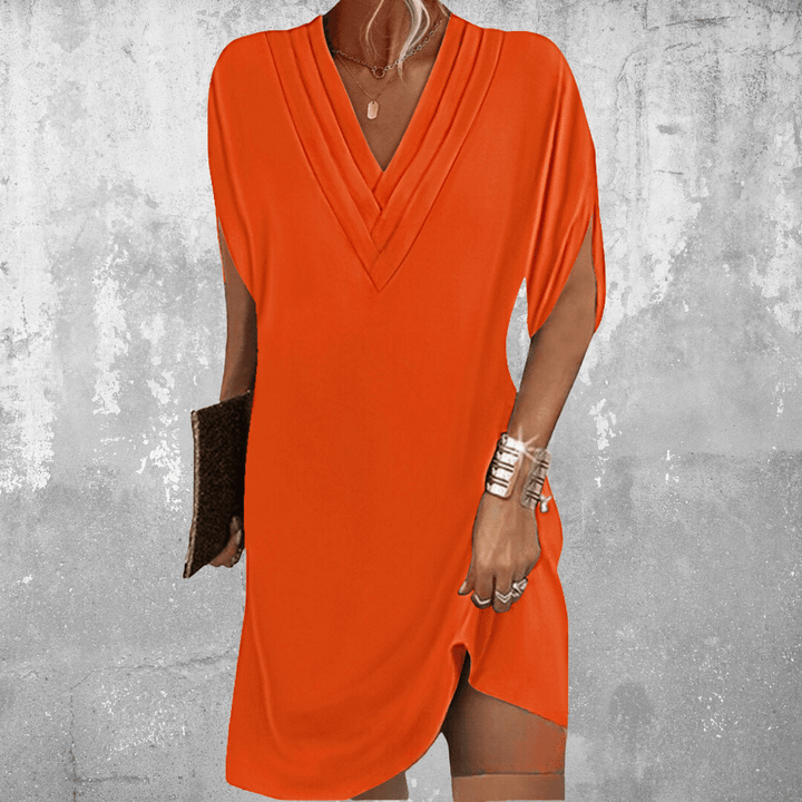 Amelia - Elegant Belly-Covering Dress