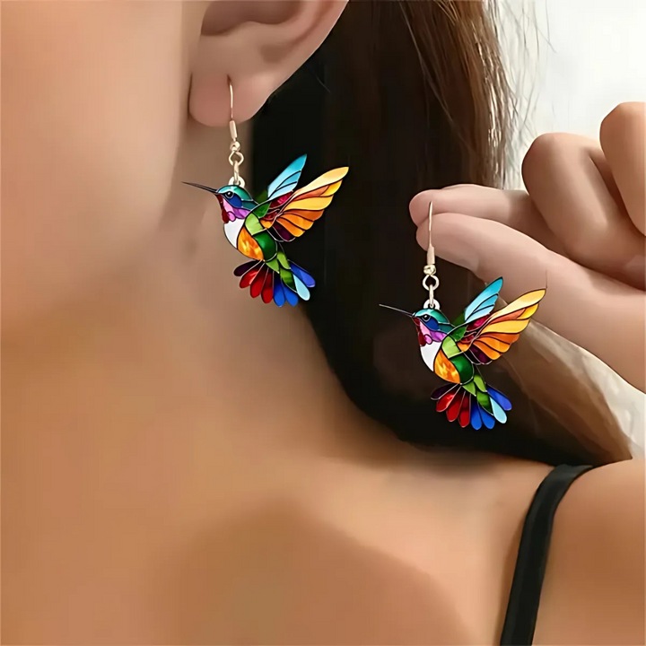 Lioran – Hummingbird Pendant Necklace with Joyful Spark