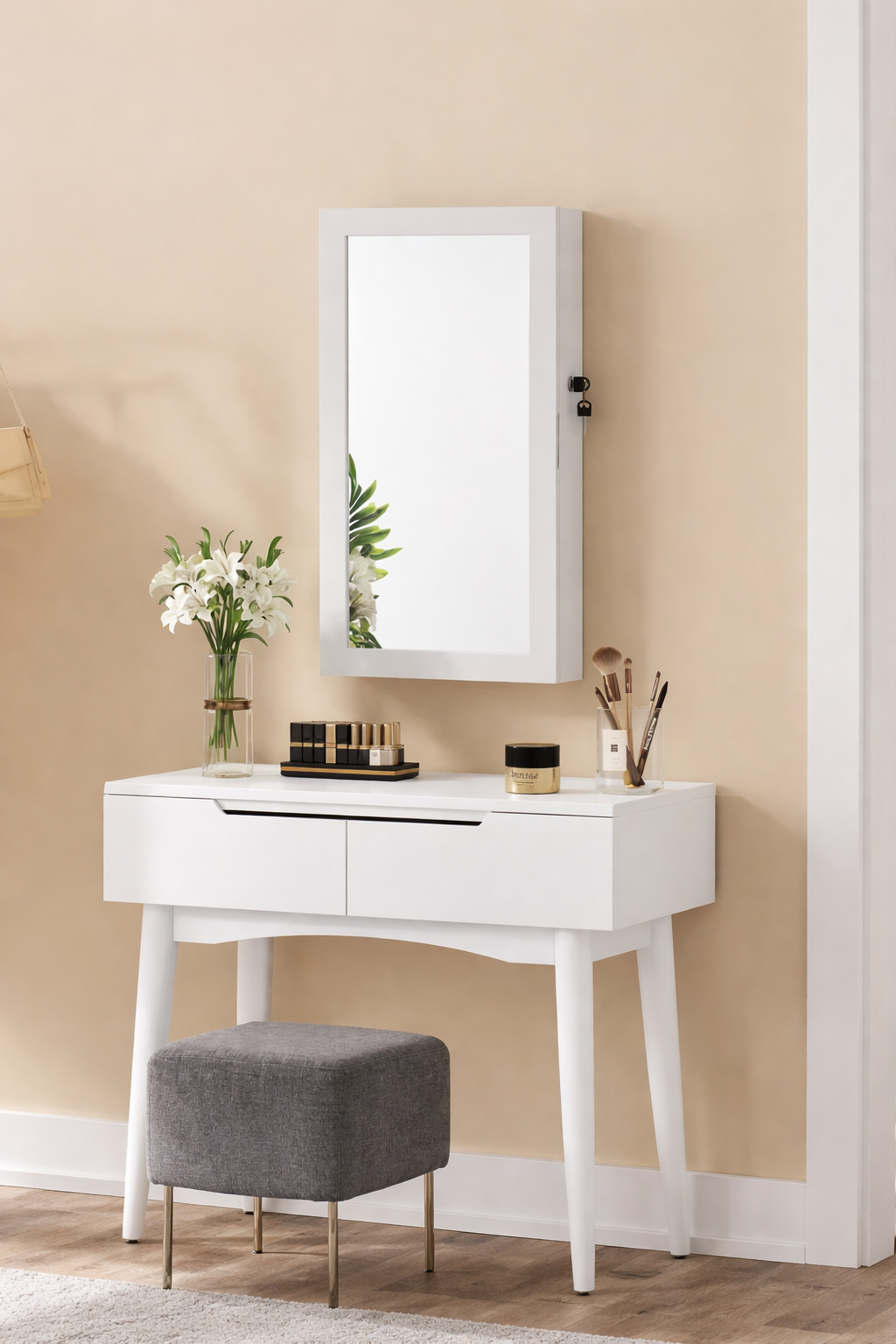 Liza – Mirrored Jewelry Cabinet