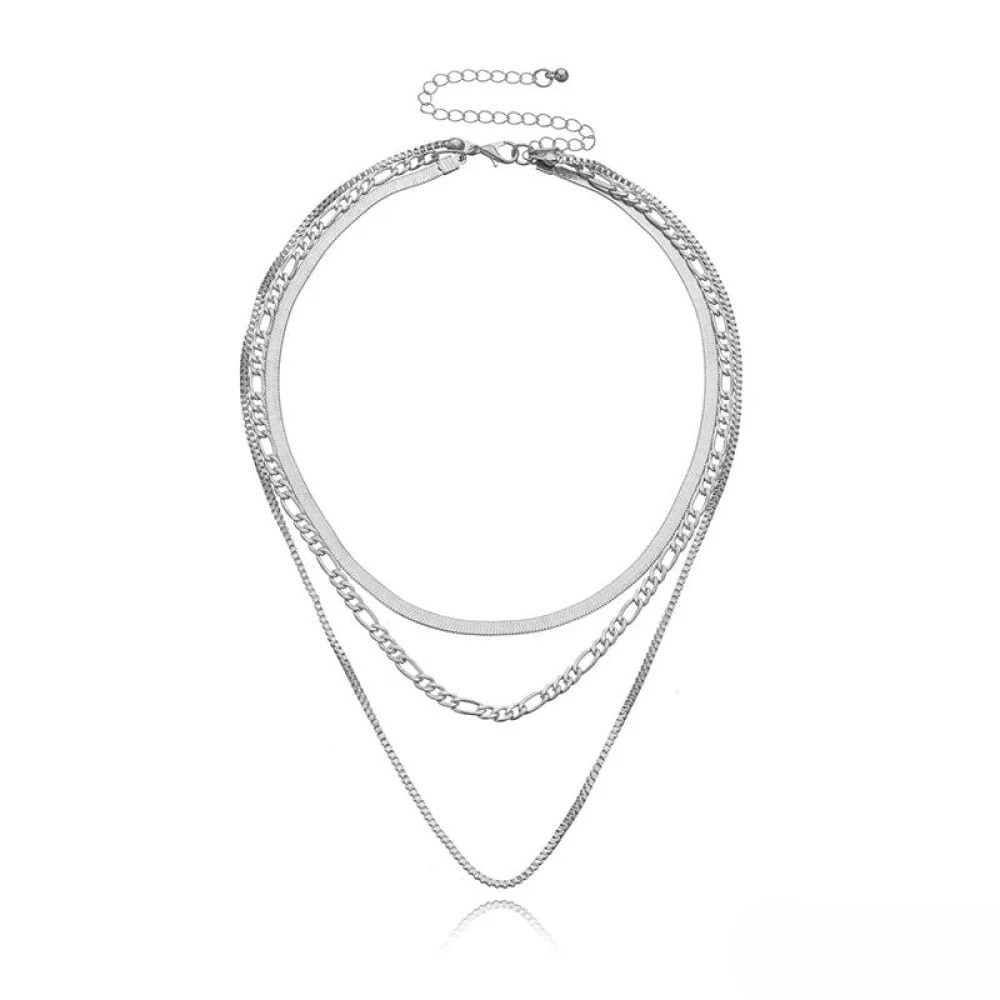 Noara – Triple Layer Necklace in Vintage Style