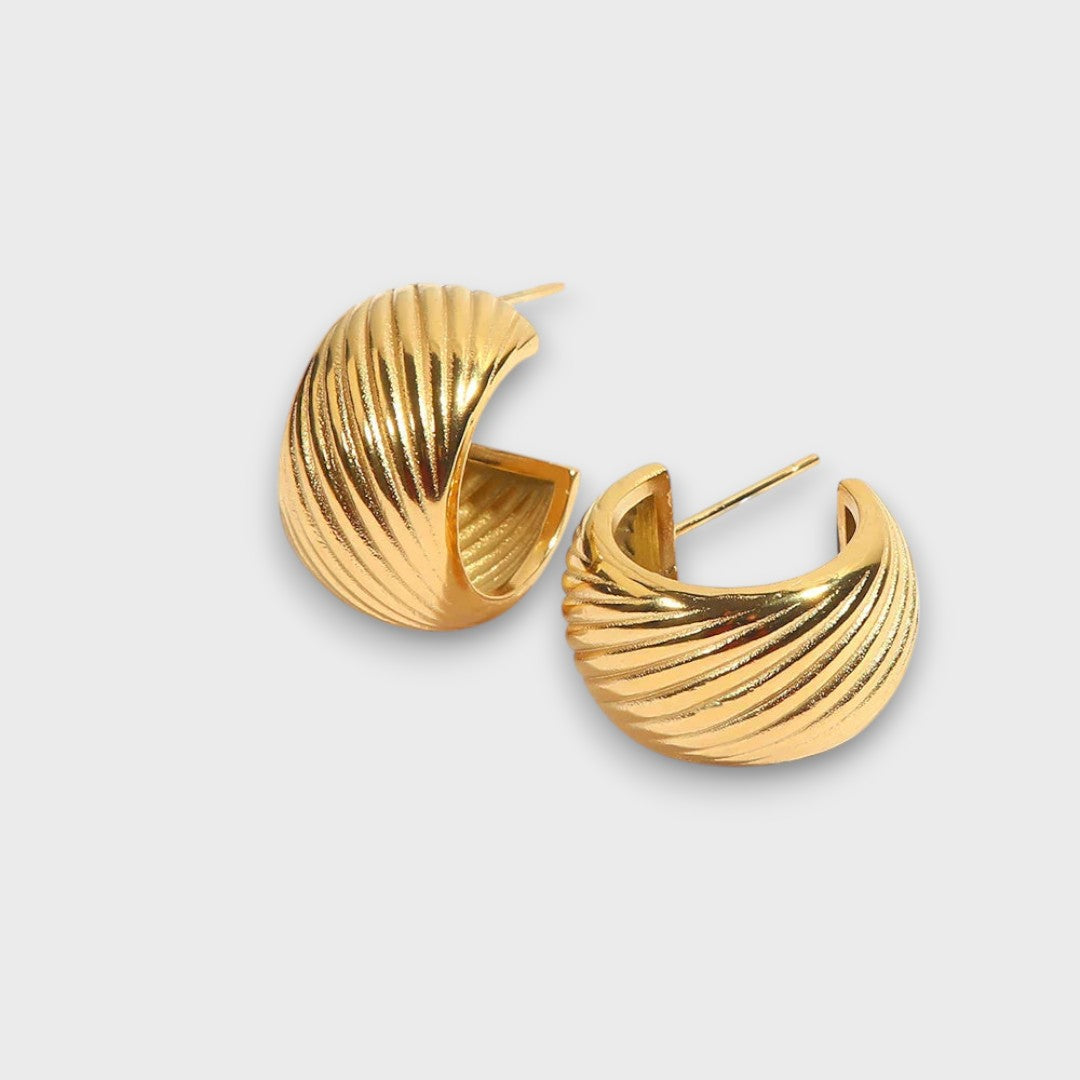 Emy – Vintage-inspired hoops with a luxurious flair