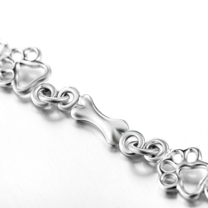 Solana – Paw and Bone Chain Bracelet with Quiet Charm