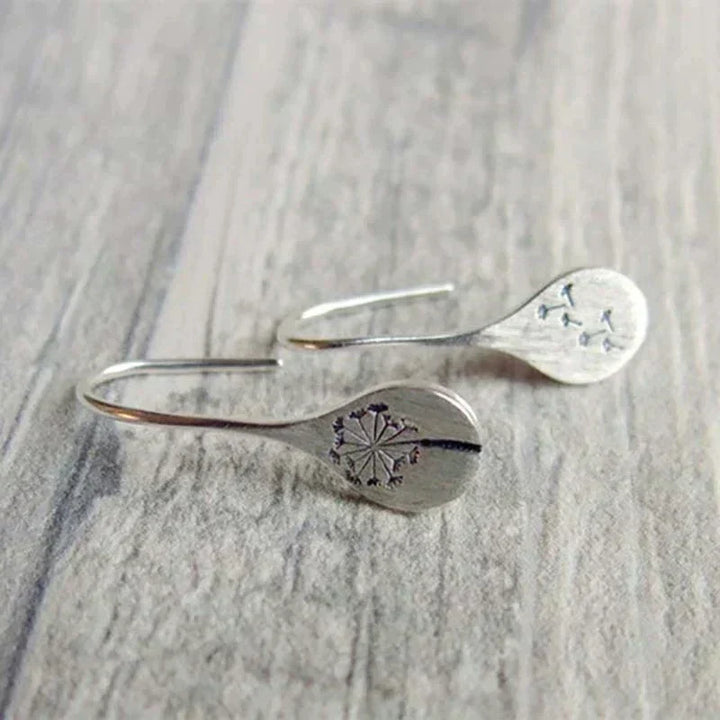 Parisse – Vintage Earrings with Timeless Charm
