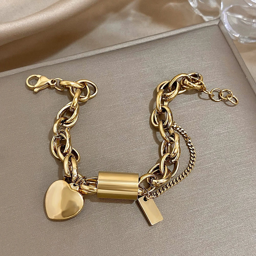 Amoria – Gold Chain Bracelet with Heart Accent