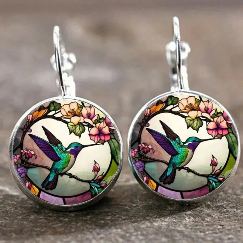 Maribela – Round Hummingbird Pendant with Soft Color