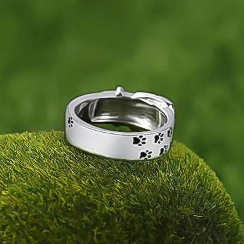 Pawson – Playful Paw-Detail Ring with Character