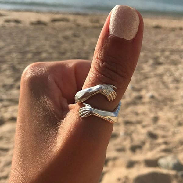 Baguette – Adjustable Ring with Embracing Shape