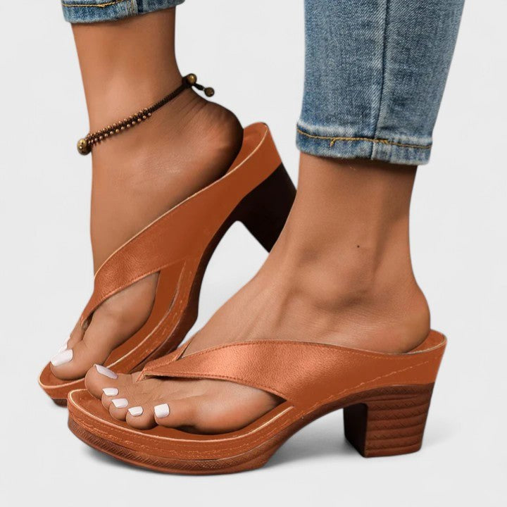 Billie | Women's Orthopaedic Heeled Shoes, Supportive Heel Shoes | The Shrader Sisters | Oro