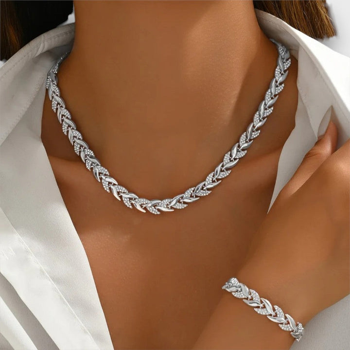 Naria – Elegance Rhinestone Fishtail Jewelry Set