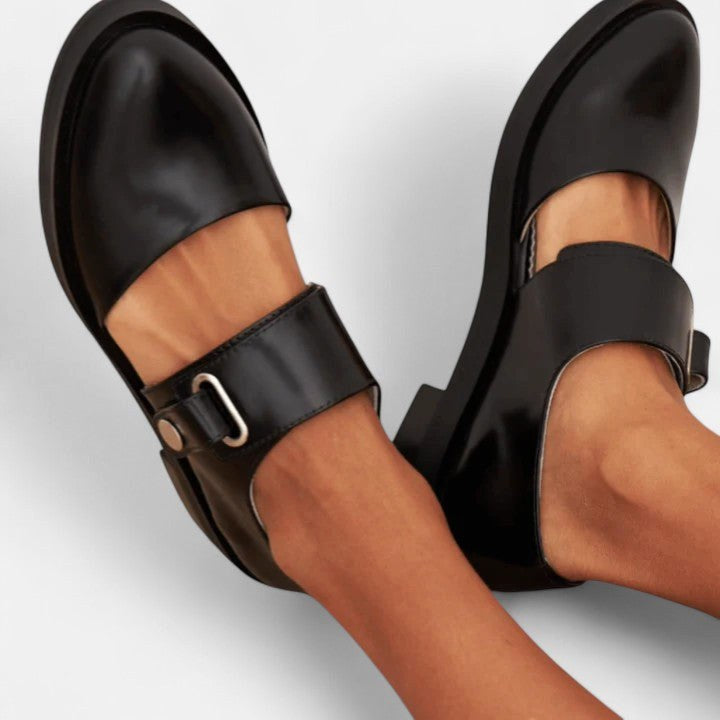 Indiana | Women's Elegant Slip-On Shoes, Comfortable Everyday Shoes | The Shrader Sisters | Black