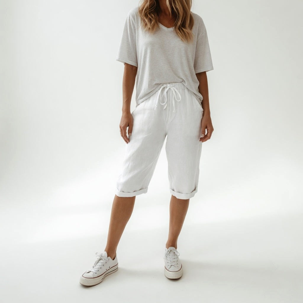 Jade | Women's Cotton Bermuda Shorts, Relaxed-Fit Warm-Weather Shorts | The Shrader Sisters | Rood oranje