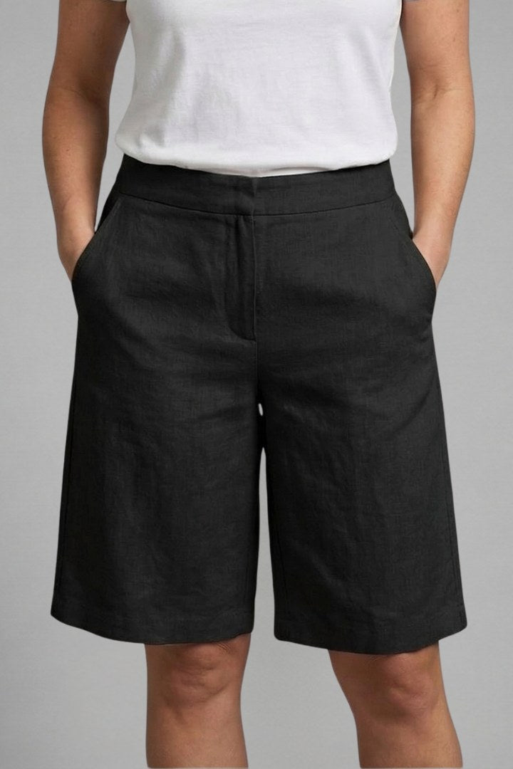 Leah | Women's High-Waist Knee-Length Shorts with Side Pockets, Straight-Leg Shorts | The Shrader Sisters | Wit