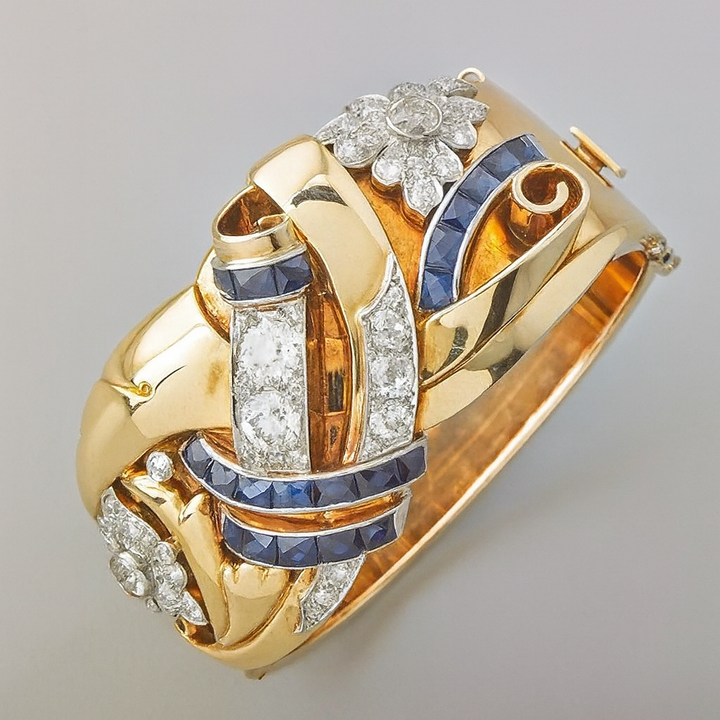 Soleva – Interwoven Gold Statement Ring