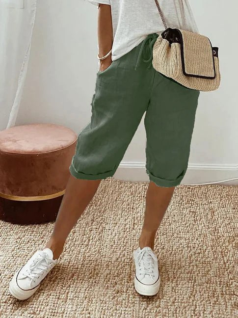 Sienna | Women's Lightweight Capri Trousers with Elasticated Waist, Drawstring Cropped Trousers | The Shrader Sisters | Legergroen