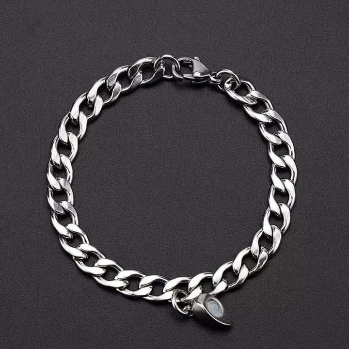 Loren – Magnetic Heart Chain