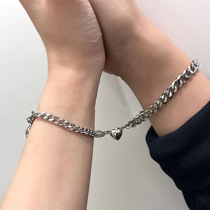 Loren – Magnetic Heart Chain